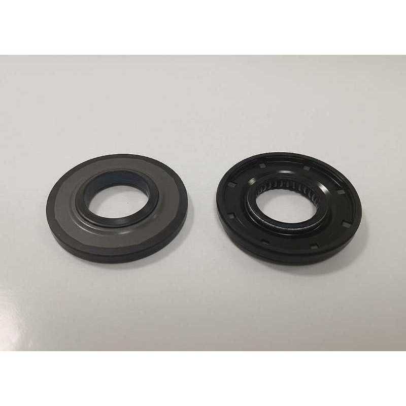 Oil Seal RICH 20x42,5x3,8/5 HNBR 01019824B RICH